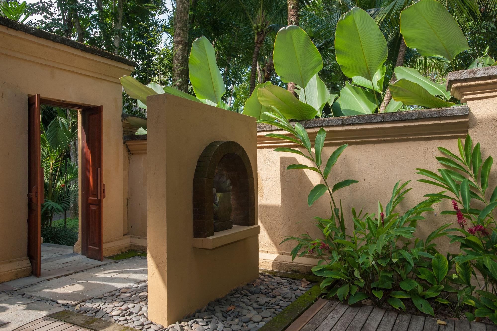 Komaneka At Tanggayuda Ubud Экстерьер фото